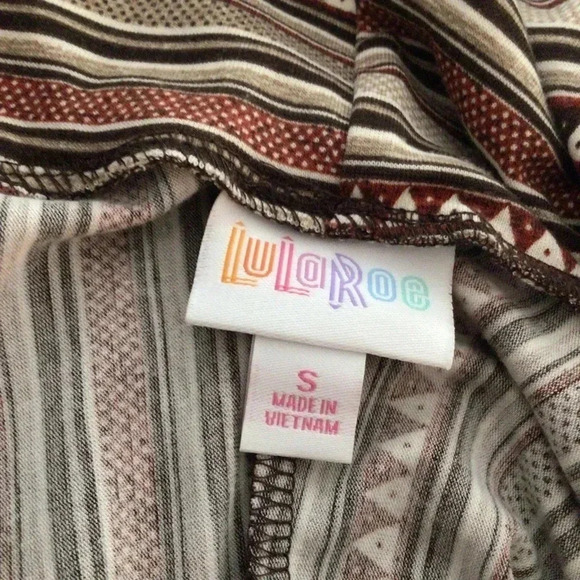 Lularoe Women’s Hoodie Sz small Aztec print long sleeves - Picture 3 of 3